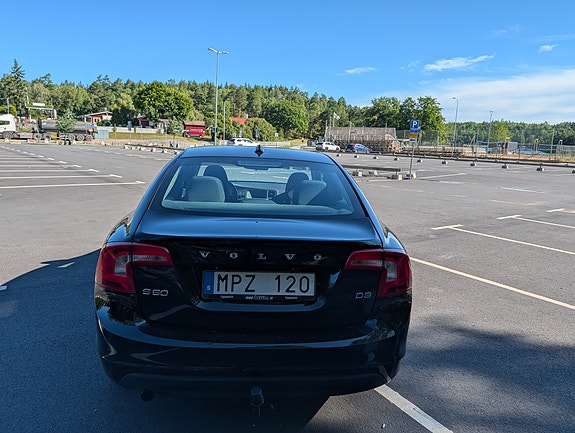 Volvo S60 2 of 4