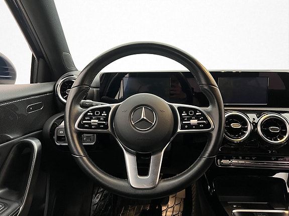 Mercedes-Benz A180 13 of 30