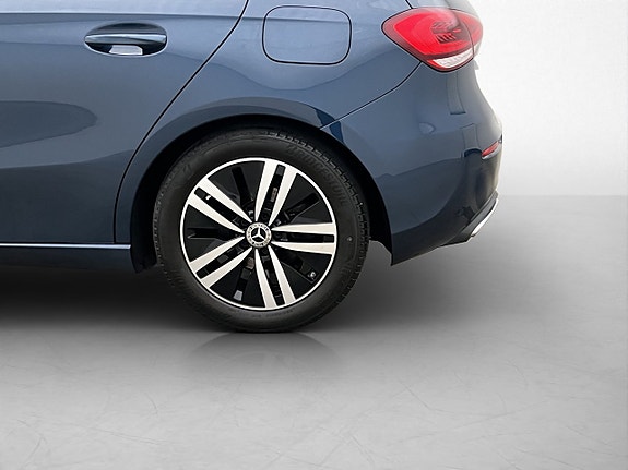Mercedes-Benz A180 29 of 30