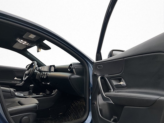 Mercedes-Benz A180 25 of 30