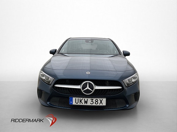 Mercedes-Benz A180 2 of 30