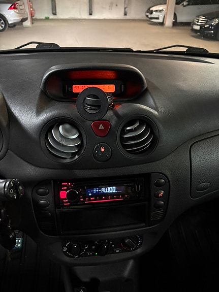 Citroen C2 4 of 8