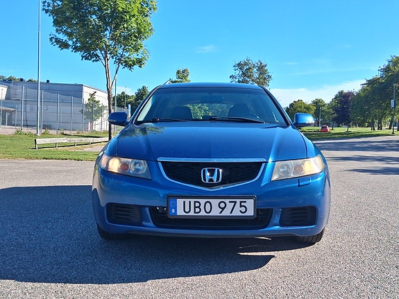 Honda Accord 3 of 5