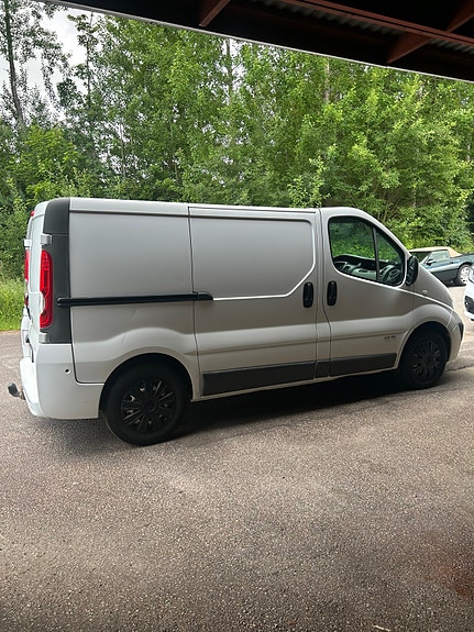 Nissan Primastar 2 of 5