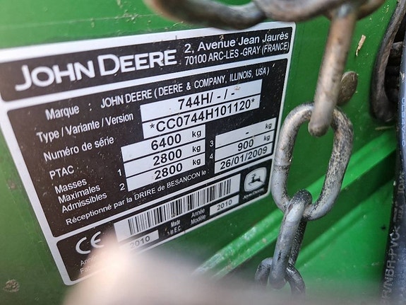 John Deere 744 4 of 5