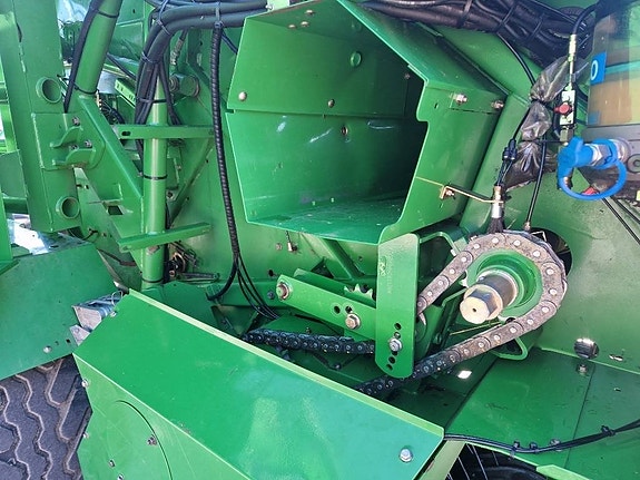 John Deere 744 5 of 5
