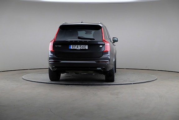 Volvo XC90 2 of 3