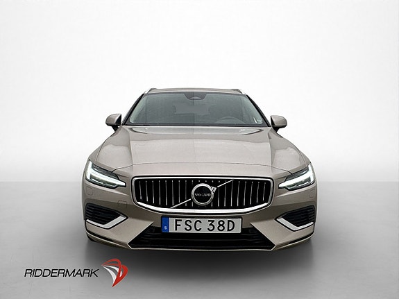 Volvo V60 2 of 5