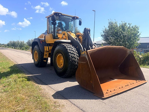 Volvo L 110 H 2 of 5