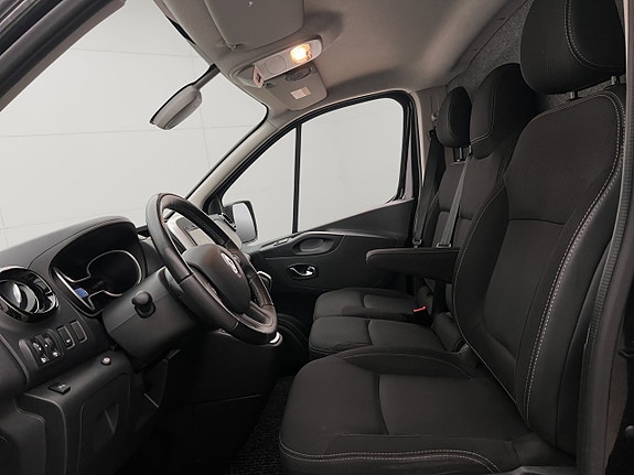 Renault Trafic 16 of 30