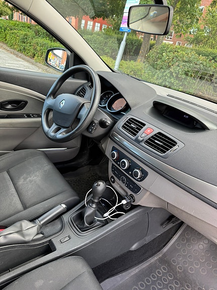 Renault Megane III 9 of 10