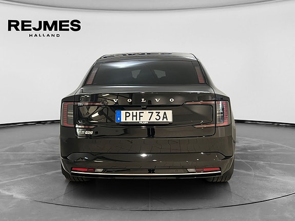Volvo ES90 8 of 15