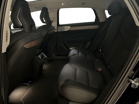 Volvo ES90 7 of 15