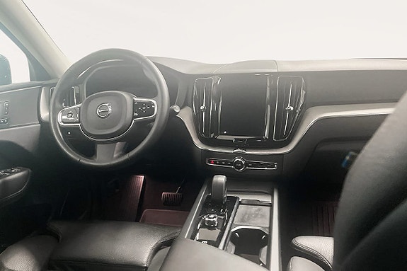 Volvo XC60 3 of 5