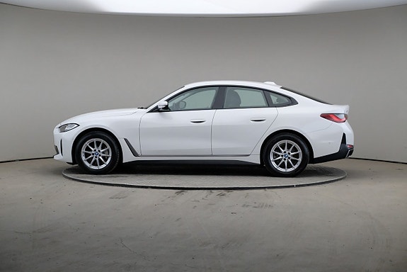 BMW i4 4 of 5