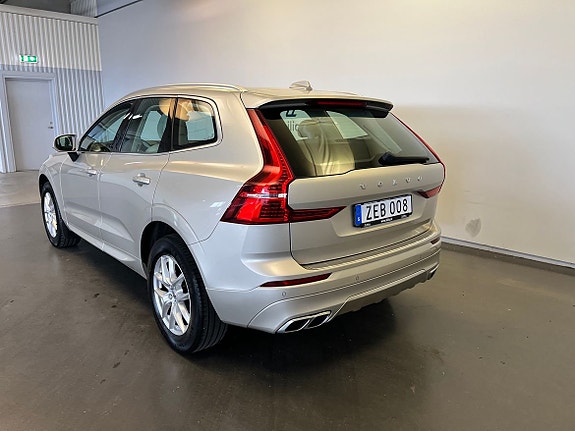 Volvo XC60 3 of 5