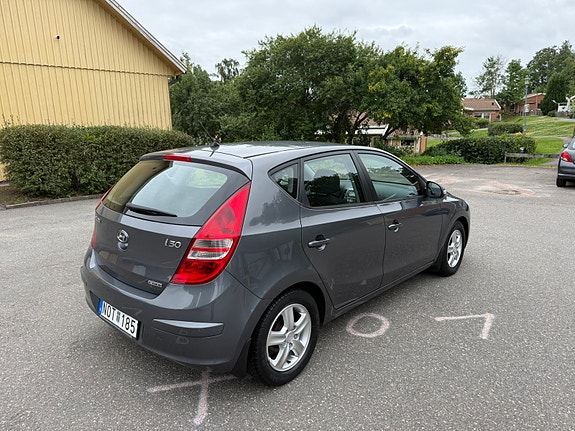 Hyundai i30 4 of 5