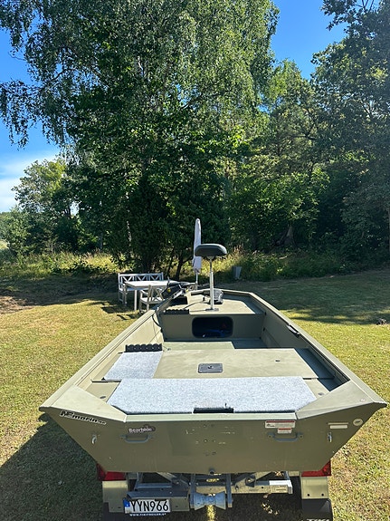 Tracker Grizzly 1448 9 of 9