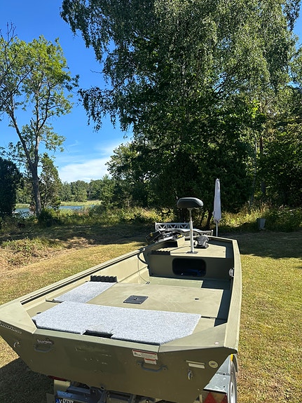 Tracker Grizzly 1448 7 of 9