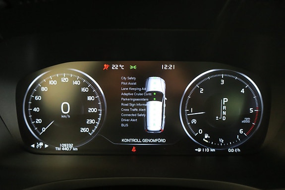Volvo V60 Cross Country 10 of 22