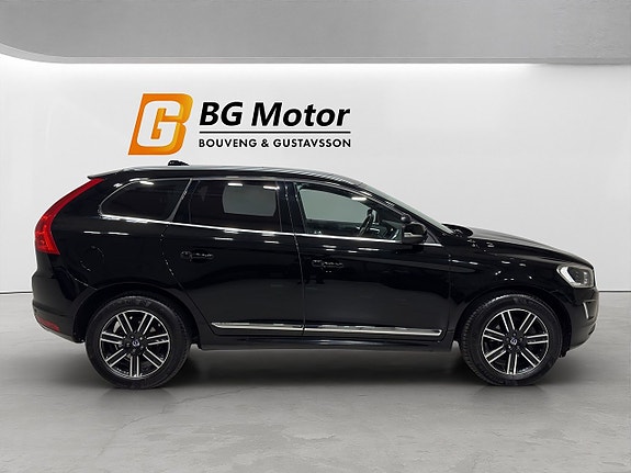 Volvo XC60 3 of 5