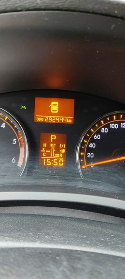Toyota Avensis 5 of 9
