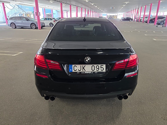 BMW 535i 4 of 5
