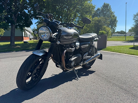 Triumph Speed Twin 1200 4 of 4