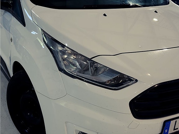 Ford Transit Connect 3 of 5