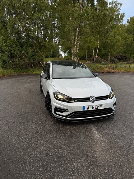 Volkswagen Golf VII 13 of 14
