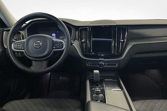 Volvo XC60 8 of 16