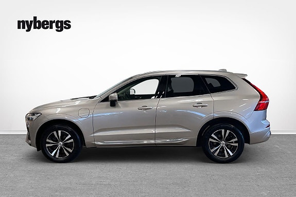 Volvo XC60 2 of 16