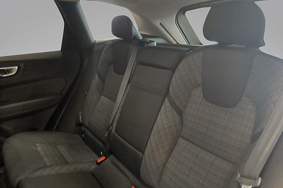 Volvo XC60 7 of 16