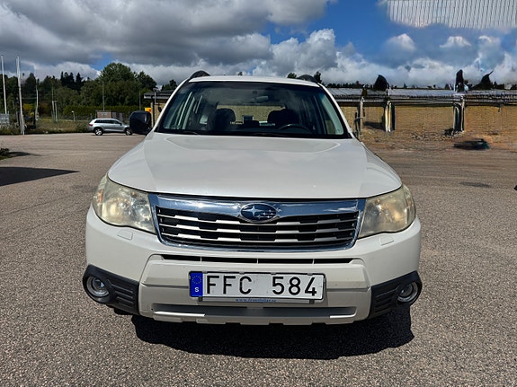 Subaru Forester 2 of 5