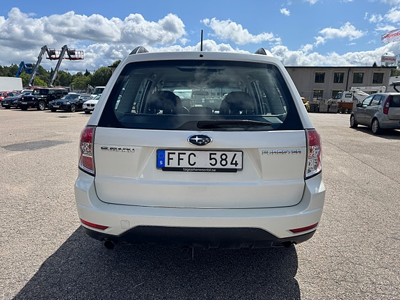Subaru Forester 3 of 5