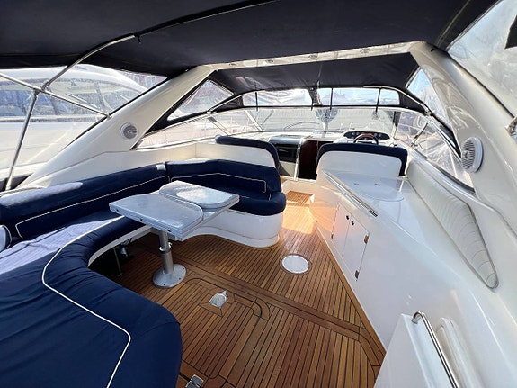 Sunseeker Portofino 400 | 2 x Volvo Penta TAMD63 | Axlar 5 of 12