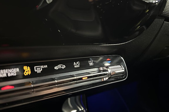 Mercedes-Benz CLA250 e 19 of 25