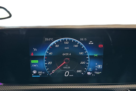 Mercedes-Benz CLA250 e 14 of 25
