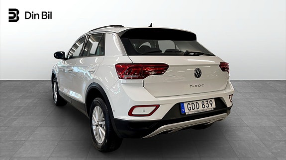 Volkswagen T-Roc 3 of 5