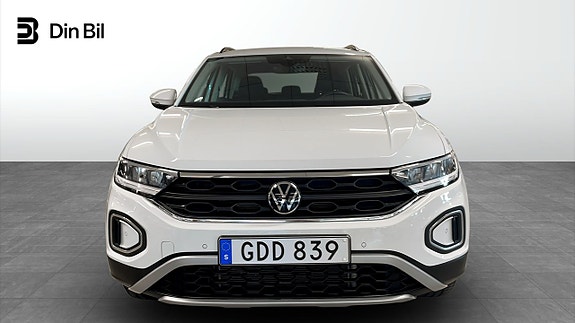 Volkswagen T-Roc 4 of 5