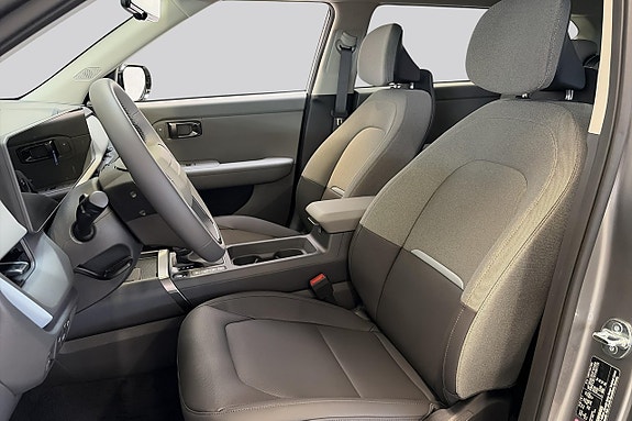 Kia Seltos 8 of 19
