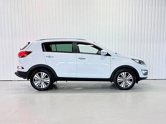 Kia Sportage 2 of 5