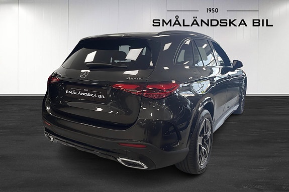 Mercedes-Benz GLC300 e 4 of 5
