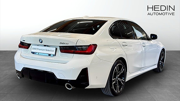 BMW 320 2 of 5