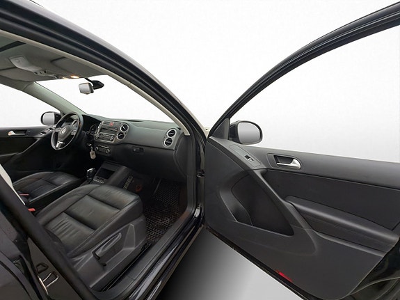 Volkswagen Tiguan 13 of 26