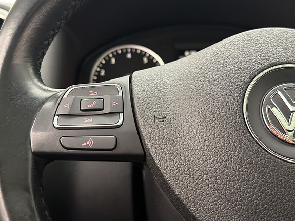Volkswagen Tiguan 17 of 26