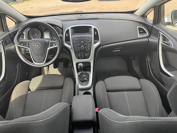 Opel Astra 5 of 5