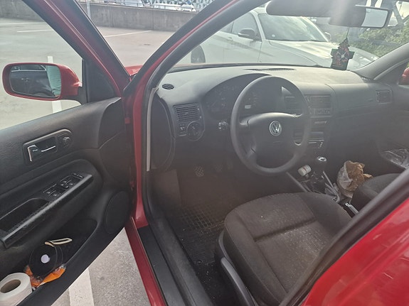 Volkswagen Golf IV 2 of 4