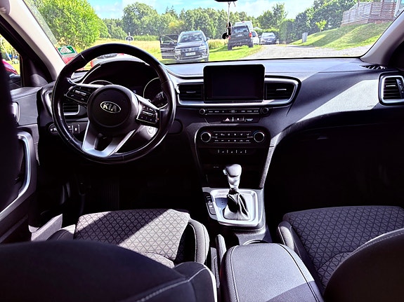 Kia Ceed 3 of 5
