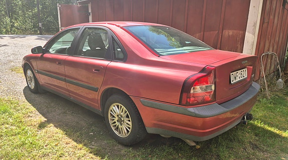Volvo S80 3 of 4